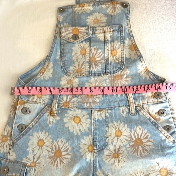no Boundaries cutoff overalls, size XS - Picture 5 of 7